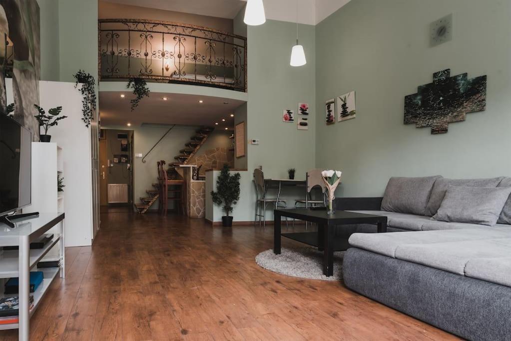 Main Street Apartment / Heart Of Bp Будапеща Екстериор снимка